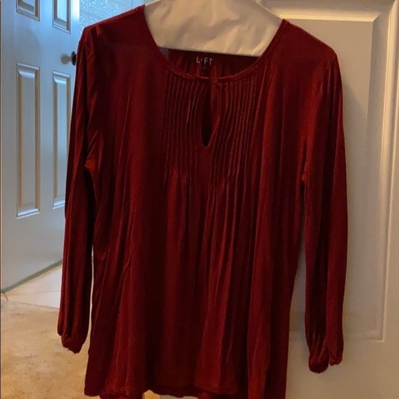LOFT Tops - Women’s blouse
